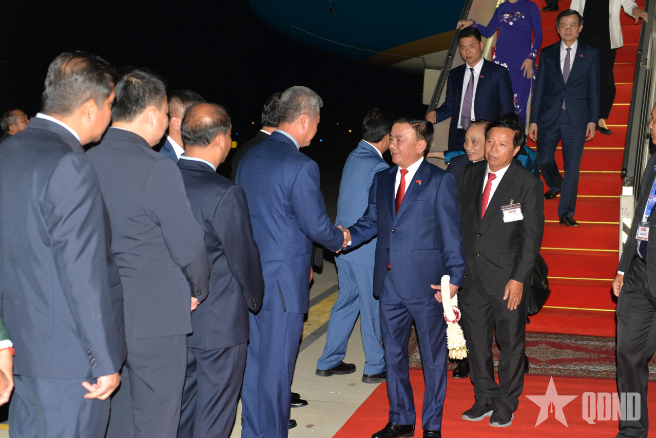 Thường trực Ban Bí thư Trần Cẩm Tú bắt đầu chuyến thăm chính thức Campuchia